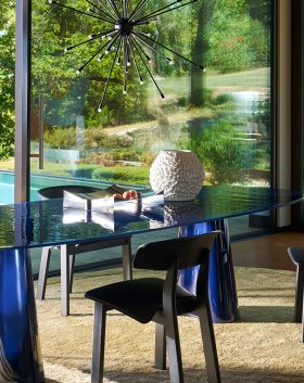 CASSINA_Back-Wing-dining-armchair_Patricia-Urquiola_ph_Francesco-Dolfo-(2)